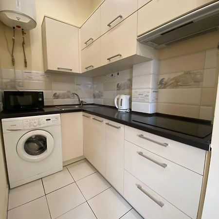 Bright Apartment In The Very Centre Lviv Extérieur photo